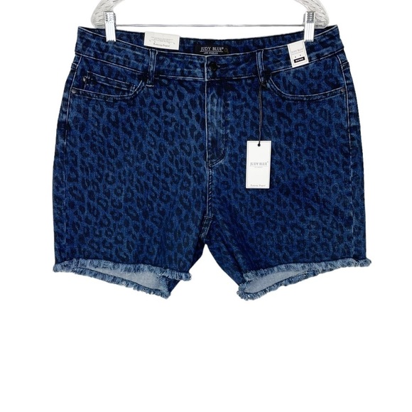 Judy Blue Leopard Print Fray Denim Shorts Dark Blue NWT - Picture 1 of 13